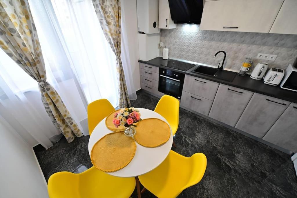 Flh - Just 5 Apartment เชลิมบาร์ ภายนอก รูปภาพ